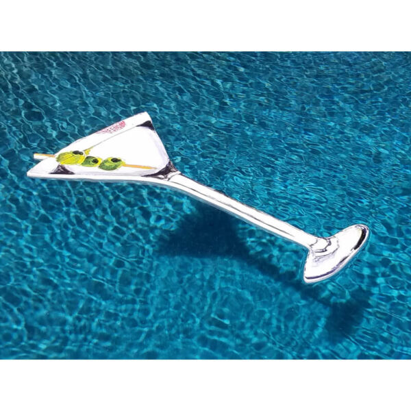 A custom cut pool float